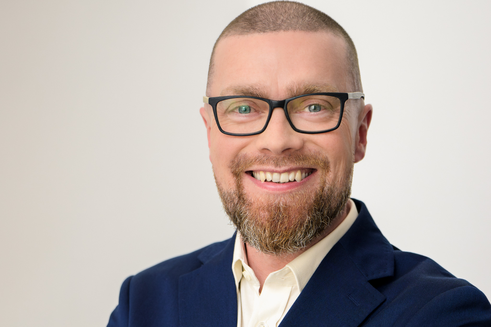 HR_20250416_MAD_Piotr_S_9983-Enhanced-NR-Edit-2 CEO photo